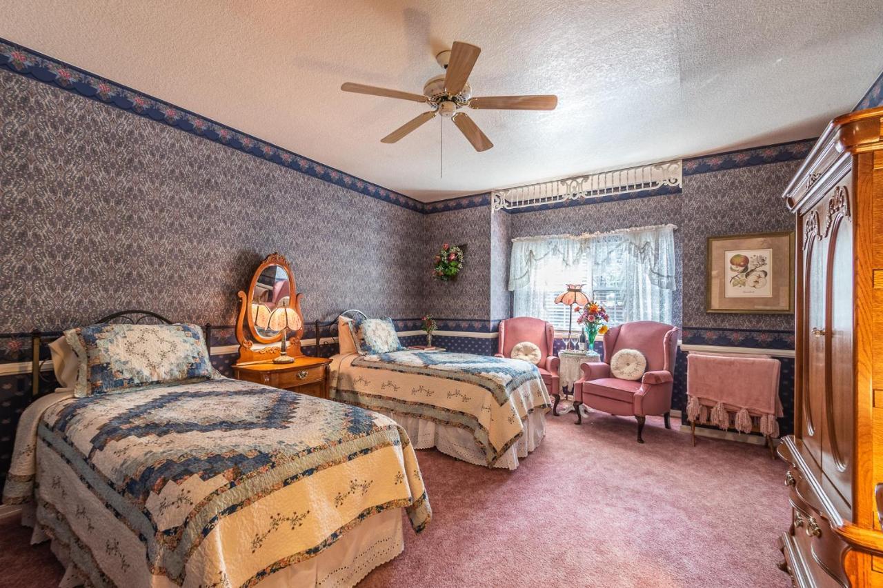 Bed & Breakfast Apples *